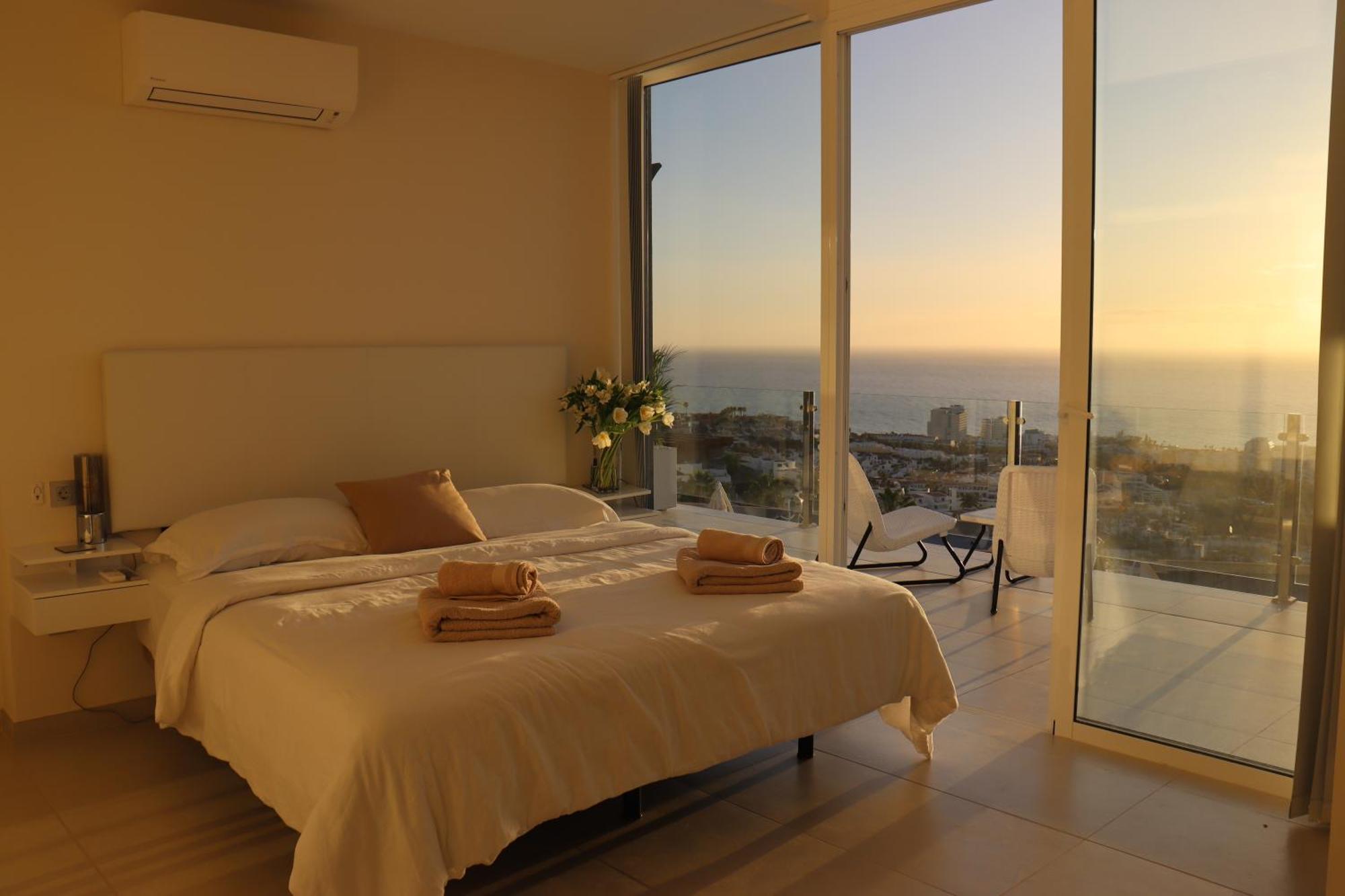 Azure Sky - Panoramic Ocean View, Luxury, San Eugenio Costa Adeje (Tenerife)