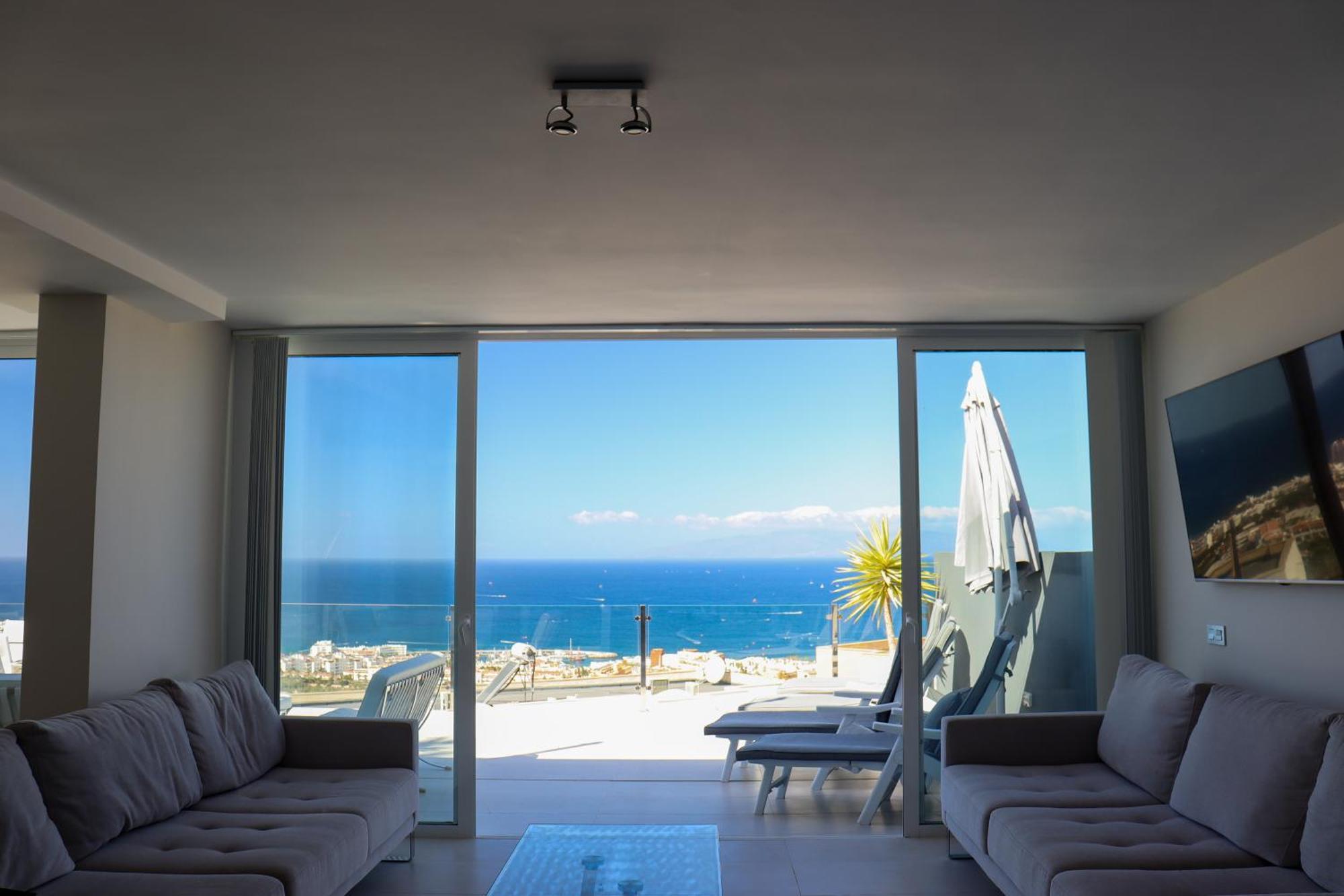 Azure Sky - Panoramic Ocean View, Luxury, San Eugenio *